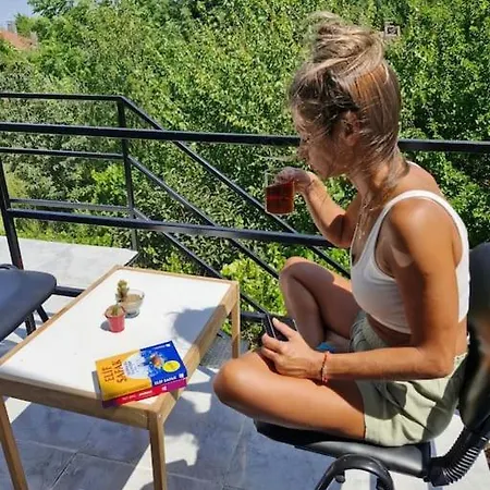 Yuvarlak çay Yanında Huzur Ve Doğa Evi Beyobasi