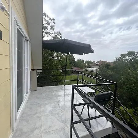 Yuvarlak çay Yanında Huzur Ve Doğa Evi Hébergement de vacances