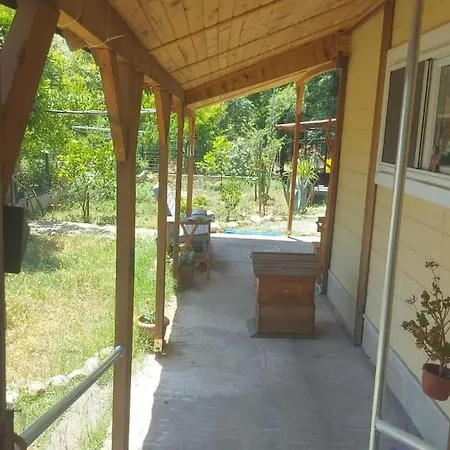 Yuvarlak Cay Yaninda Huzur Ve Doga Evi